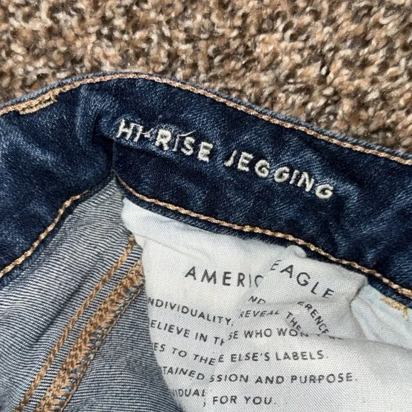 American Eagle Hi-Rise Jegging size 4R - Picture 3 of 14